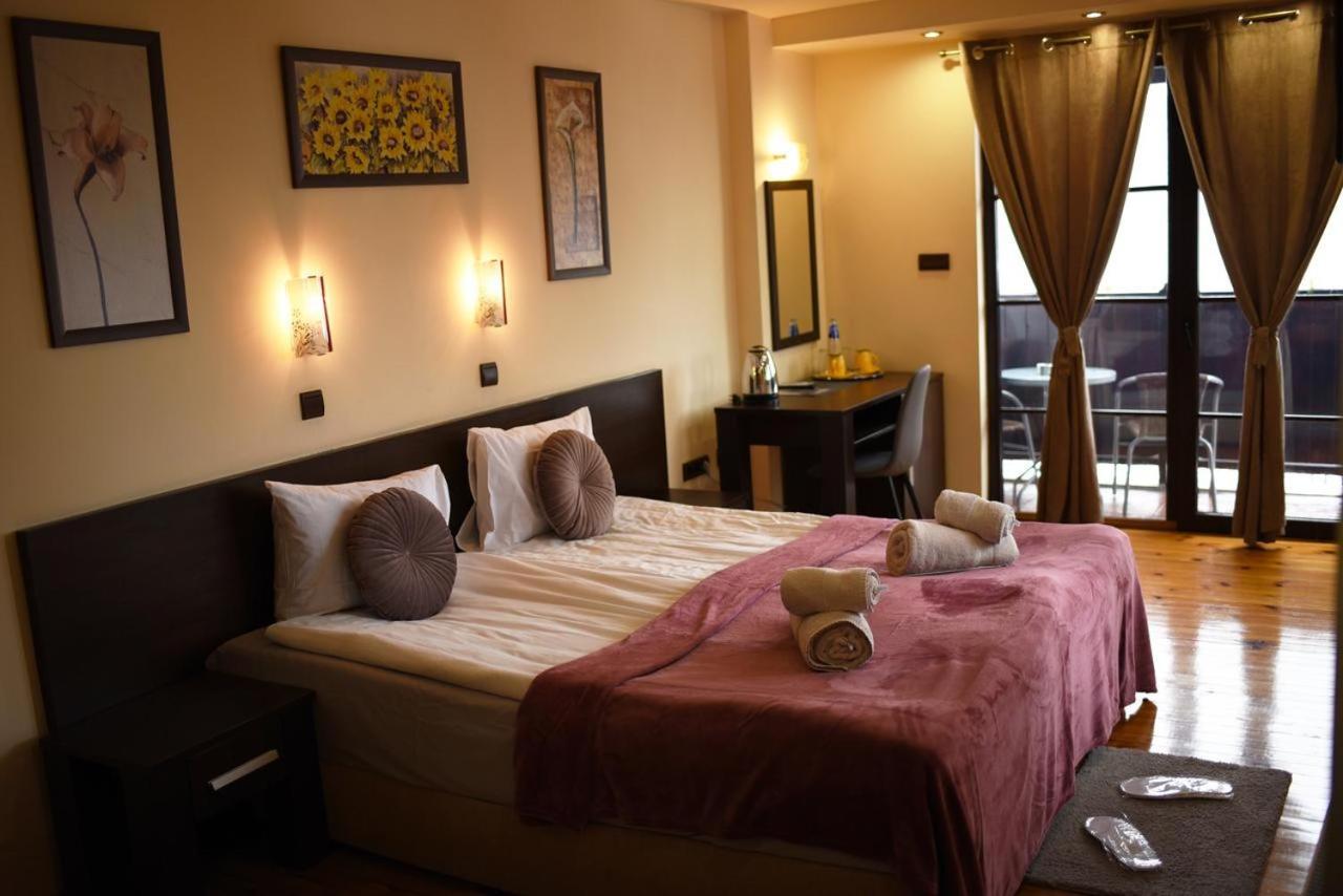 The Hill Hotel Veliko Turnovo Bagian luar foto