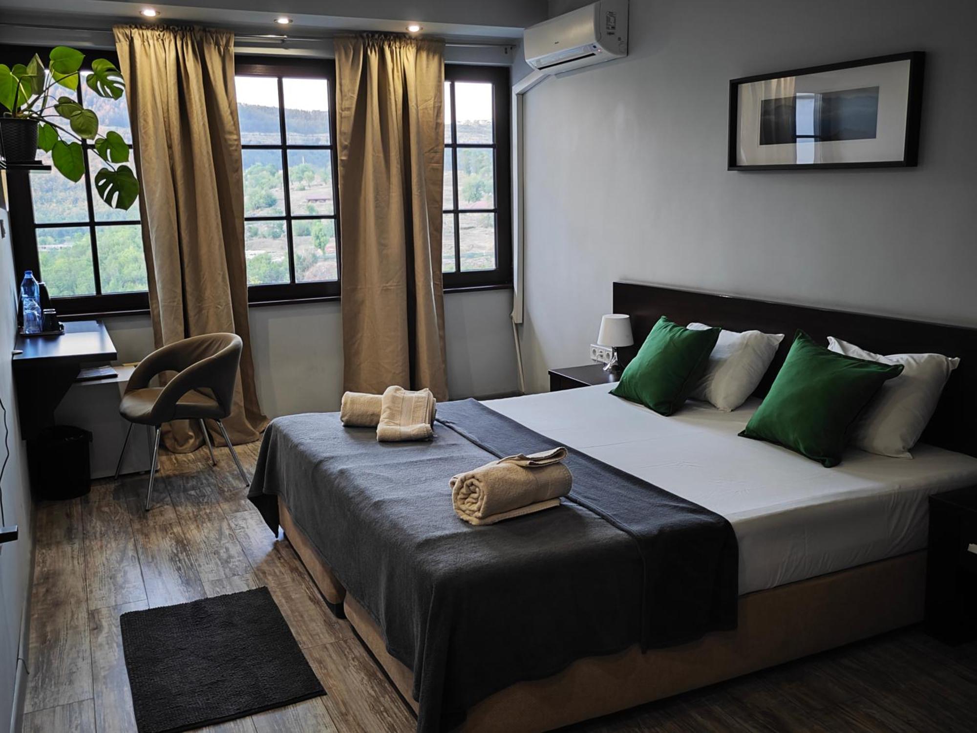 The Hill Hotel Veliko Turnovo Bagian luar foto